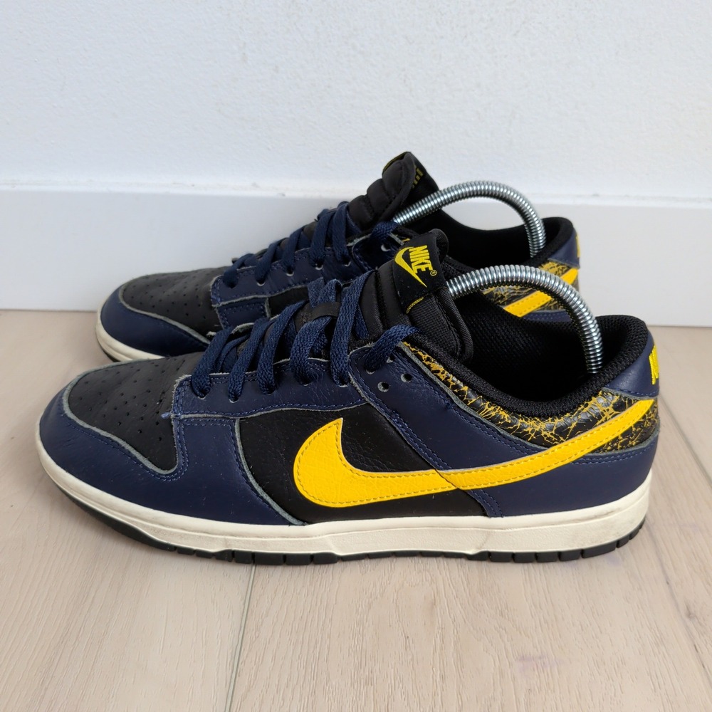 Nike Dunk Low Vintage Michigan Mens 9.5 Sneakers Shoes Blue Yellow‎ FZ4014-010